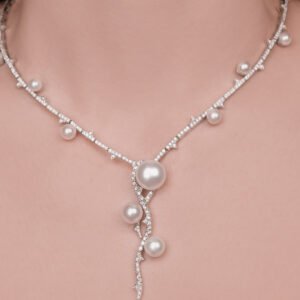 Elara Pearl Necklace